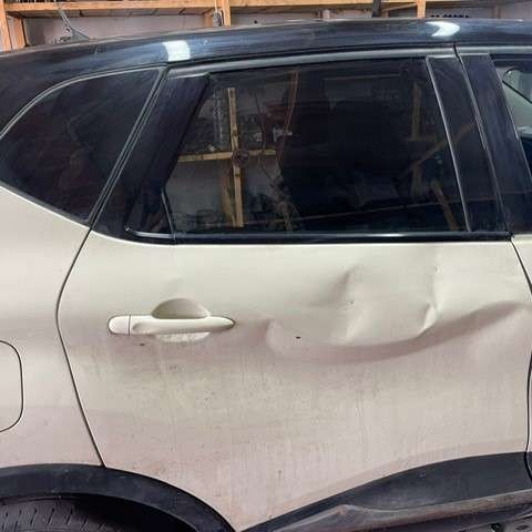 Renault Captur 2018 Sağ Arka Kapı (Hasarlı)