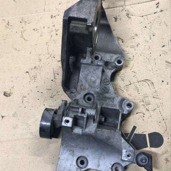 Seat Passat Caddy Golf Şarj Dinamo Ayaği Çıkma 03L903143